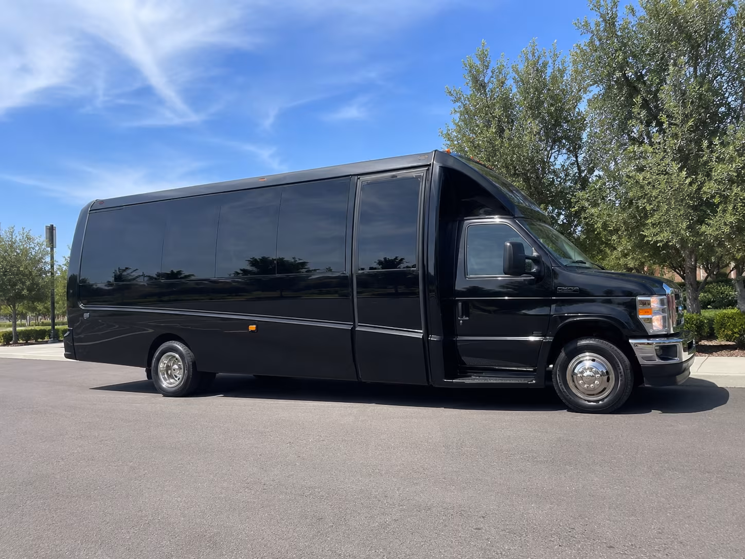 employee shuttle buses for hollywood companies and daily commuters