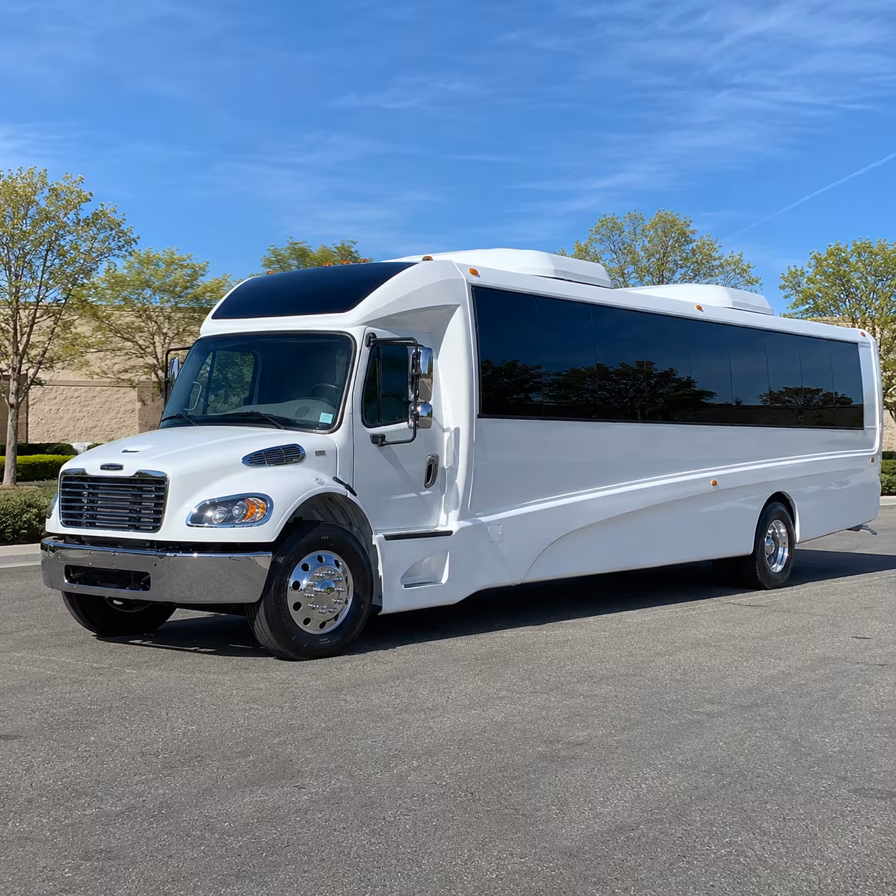 hollywood 28 passenger minibus