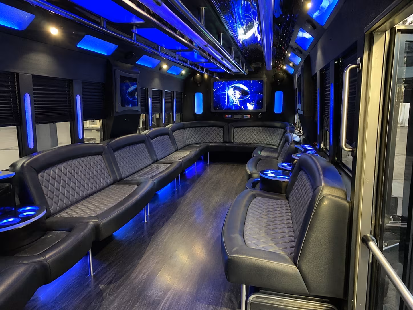 hollywood 28 passenger party bus interior