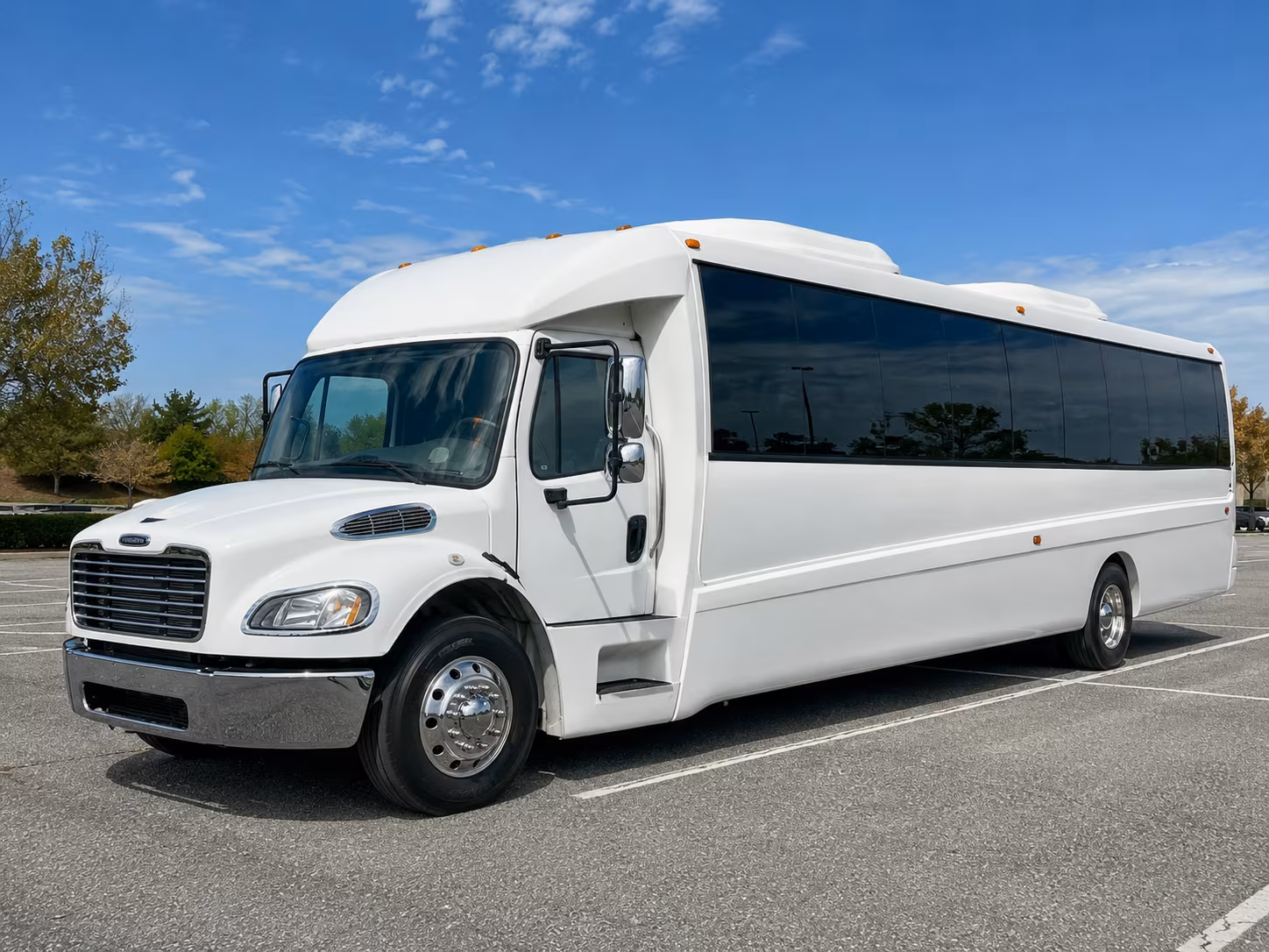 hollywood 30 passenger party bus