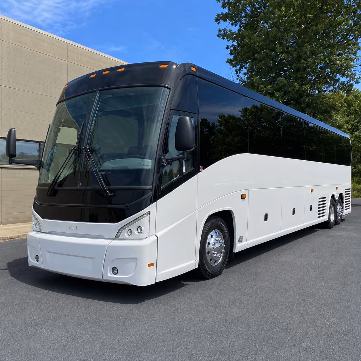 shuttle buses for hollywood and miramar business park employees